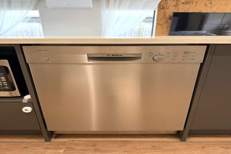 Photo of property in 40 Melgran Avenue, Papakura, 2110