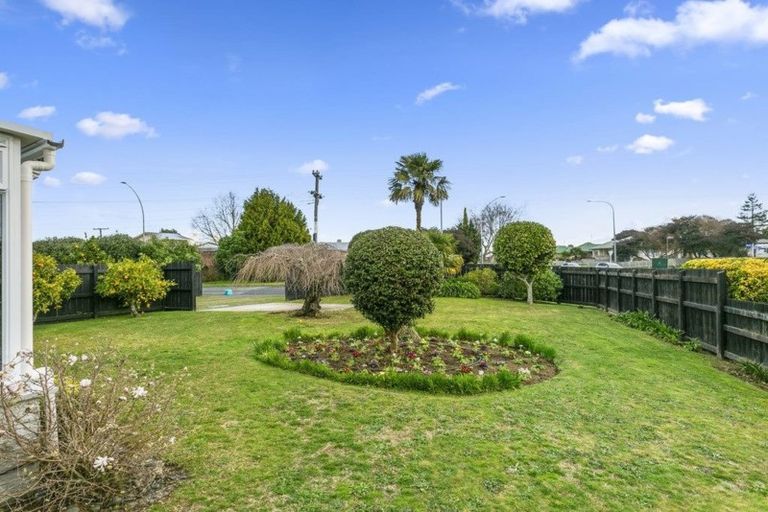 Photo of property in 2 Glading Place, St Andrews, Hamilton, 3200