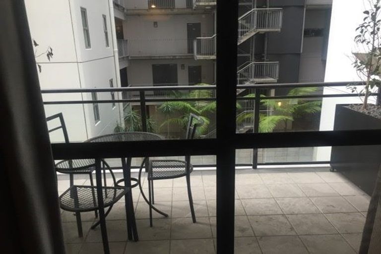 Photo of property in Heritage Tower Apartments, 517/22 Nelson Street, Auckland Central, Auckland, 1010