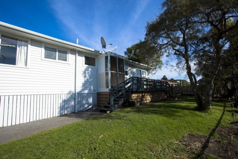 Photo of property in 1/6 Lingfield Street, Glenfield, Auckland, 0629