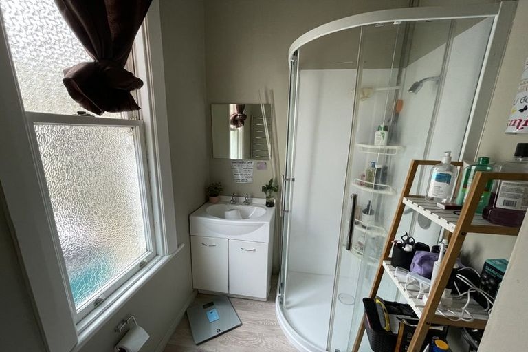 Photo of property in 12a Freeling Street, Island Bay, Wellington, 6023