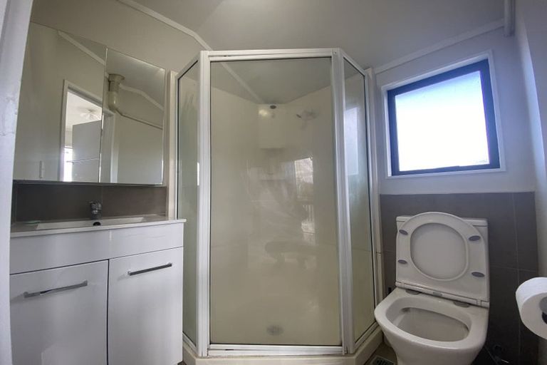 Photo of property in 2 Vine Street, Hillcrest, Hamilton, 3216