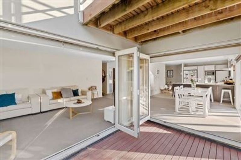 Photo of property in 29a Kowhai Road, Mairangi Bay, Auckland, 0630