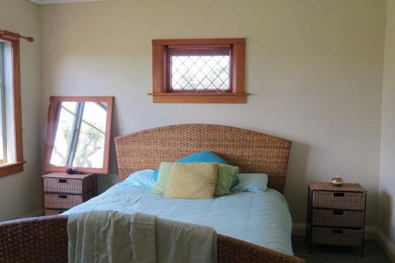 Photo of property in 15 Omata Road, Westown, New Plymouth, 4310