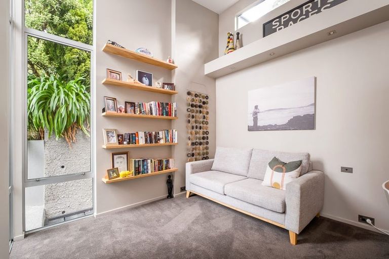 Photo of property in 36 Millhill Lane, Huntsbury, Christchurch, 8022