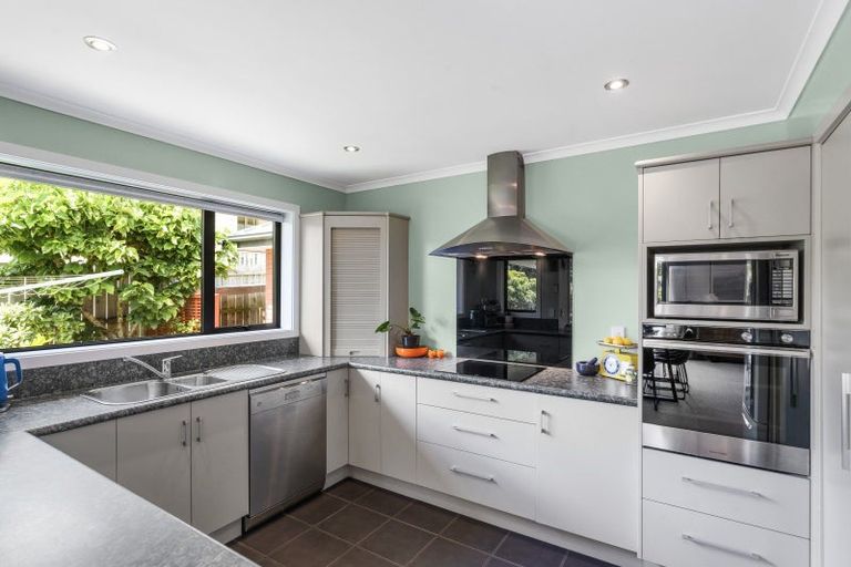 Photo of property in 4 Coach Road, Fairfield, Dunedin, 9018