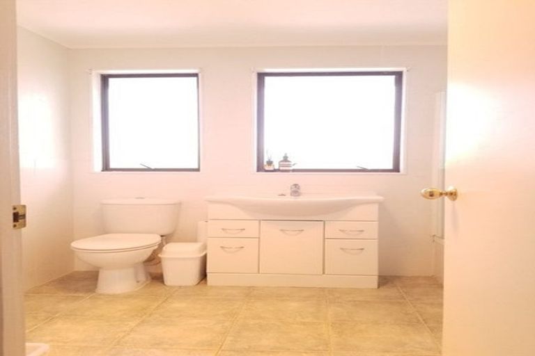 Photo of property in 2 Corric Hill, Torbay, Auckland, 0630