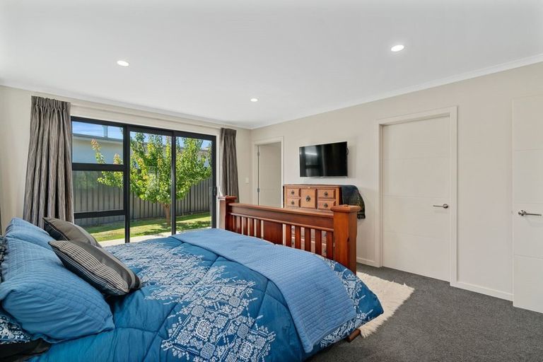 Photo of property in 18 Sunhaven Cove, Cromwell, 9310