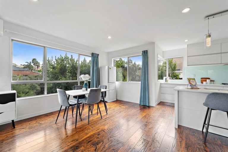 Photo of property in 25 Ballyboe Place, Pinehill, Auckland, 0632