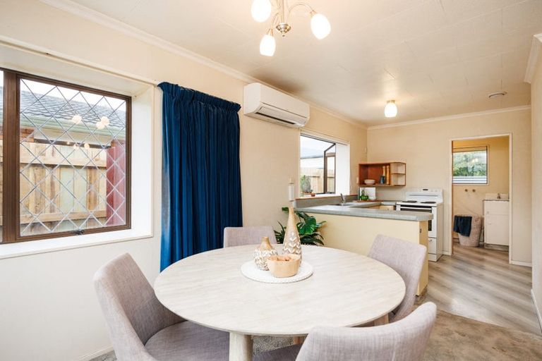 Photo of property in 5 Edgecombe Court, Roslyn, Palmerston North, 4414