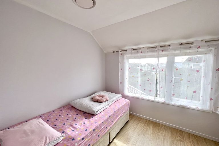 Photo of property in 5 Cambrian Street, Churton Park, Wellington, 6037