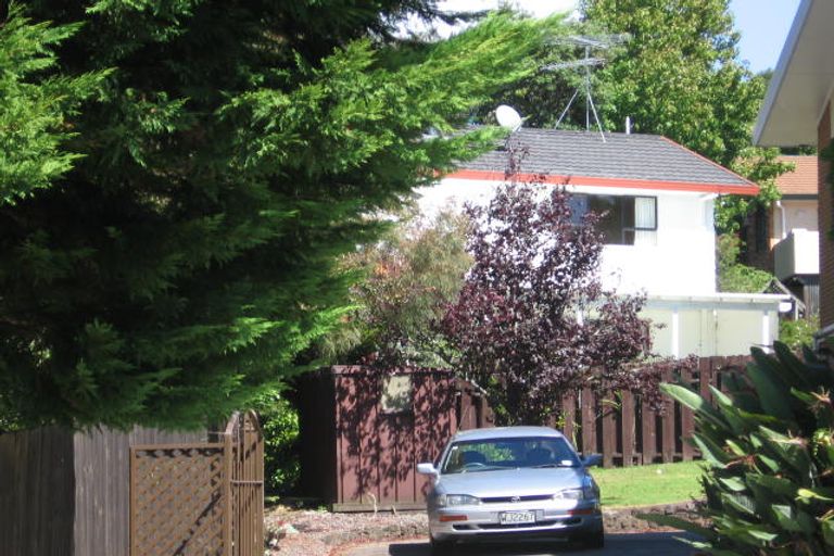 Photo of property in 3 Naviti Place, Browns Bay, Auckland, 0630