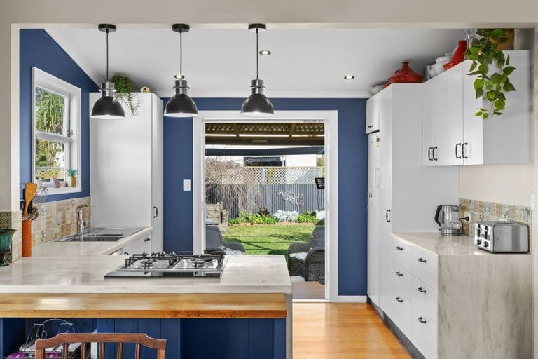 Photo of property in 12 Kinross White Street, Napier South, Napier, 4110