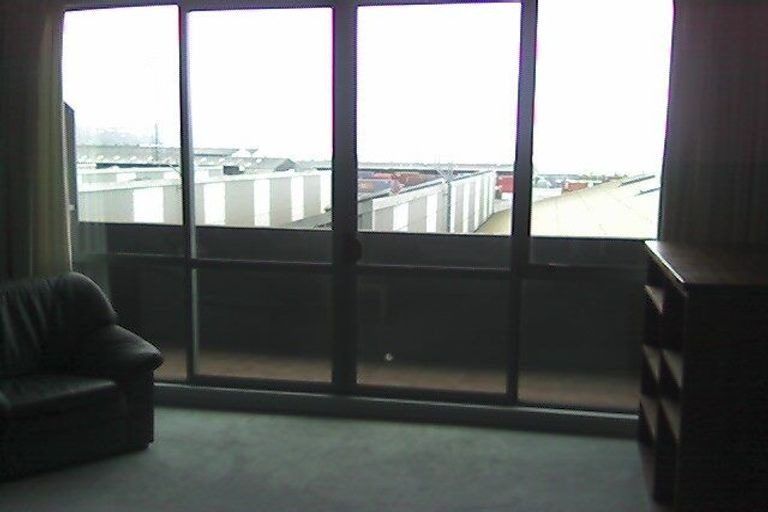 Photo of property in Metro Apartments, 15/220 Thorndon Quay, Pipitea, Wellington, 6011