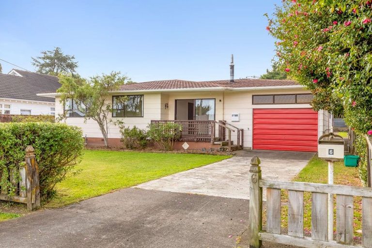 Photo of property in 6 Read Street, Levin, 5510
