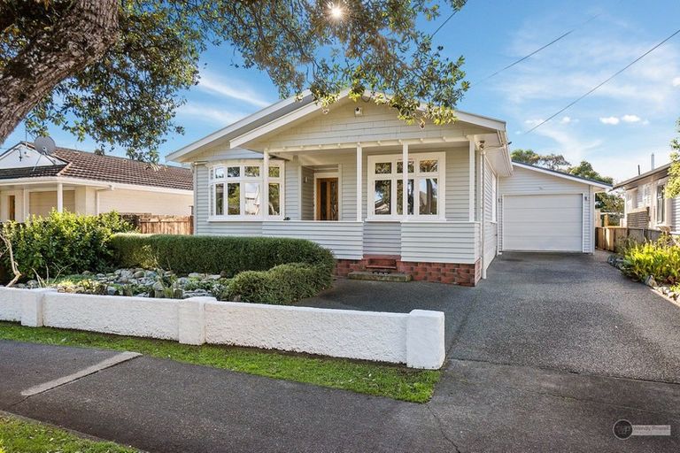 Photo of property in 15 Wilford Street, Woburn, Lower Hutt, 5011