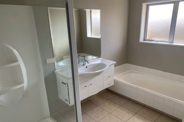 Photo of property in 26 Foresters Crescent, Parklands, Christchurch, 8083