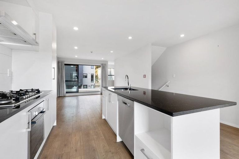 Photo of property in 9/5 Perekia Street, Albany, Auckland, 0632