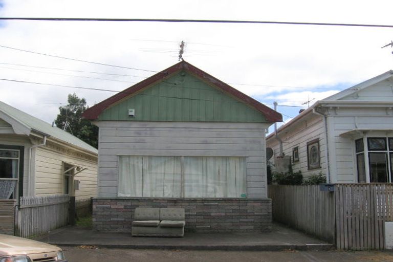 Photo of property in 4 Carrington Street, Mount Cook, Wellington, 6021