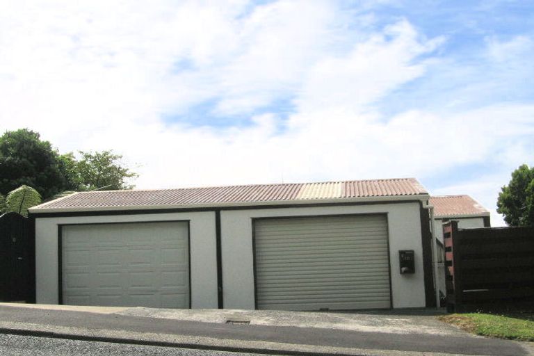 Photo of property in 1/10 Downing Street, Crofton Downs, Wellington, 6035