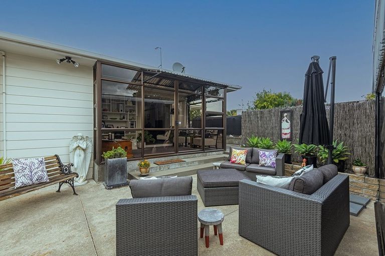 Photo of property in 3 Sutherland Crescent, Westbrook, Palmerston North, 4412