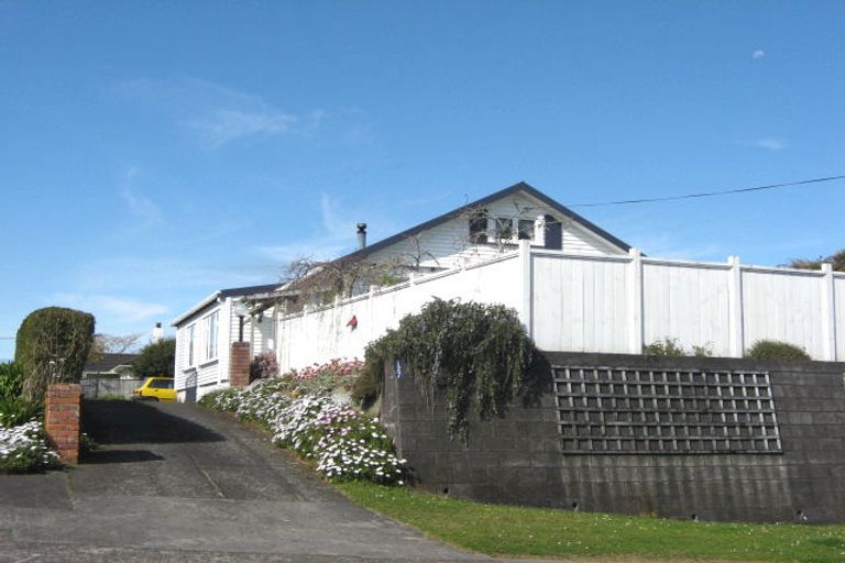 Photo of property in 129 Brooklands Road, Brooklands, New Plymouth, 4310