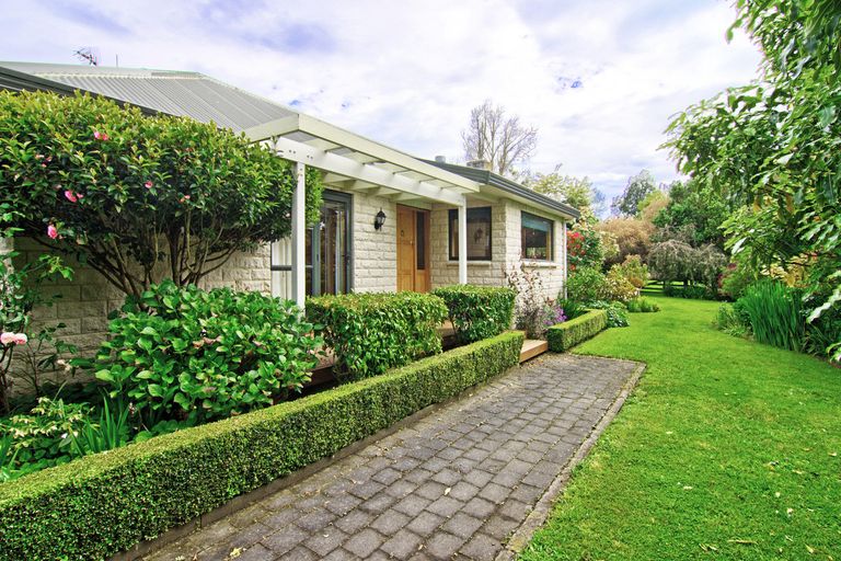 Photo of property in 94 Kahikatea Road, Te Ore Ore, Masterton, 5886