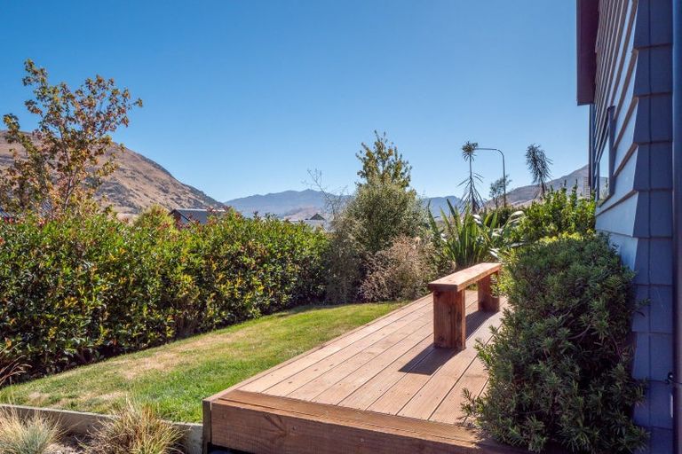 Photo of property in 11 Howden Drive, Jacks Point, 9371