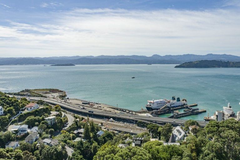 Photo of property in 24 Anne Street, Wadestown, Wellington, 6012