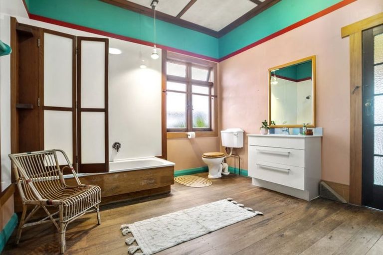 Photo of property in 56 Aramoana Avenue, Devonport, Auckland, 0624