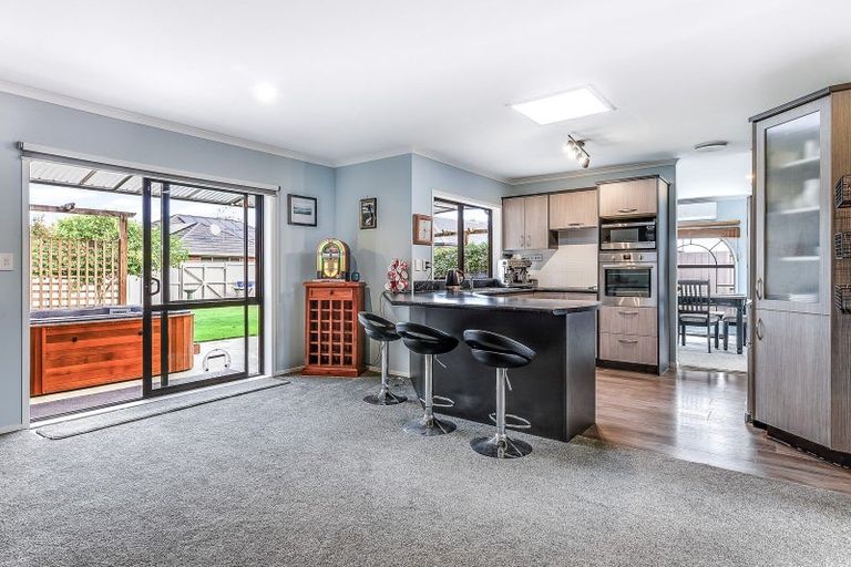 Photo of property in 10 Wakefield Place, Rototuna North, Hamilton, 3210