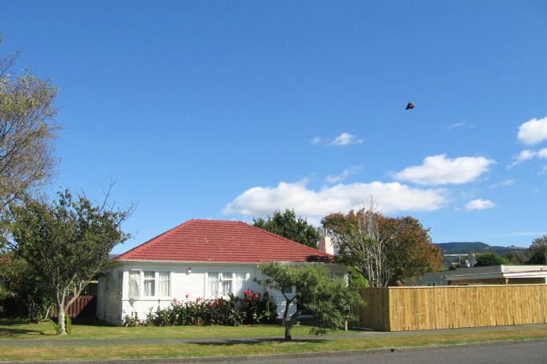 Photo of property in 14 Bracken Street, Wallaceville, Upper Hutt, 5018