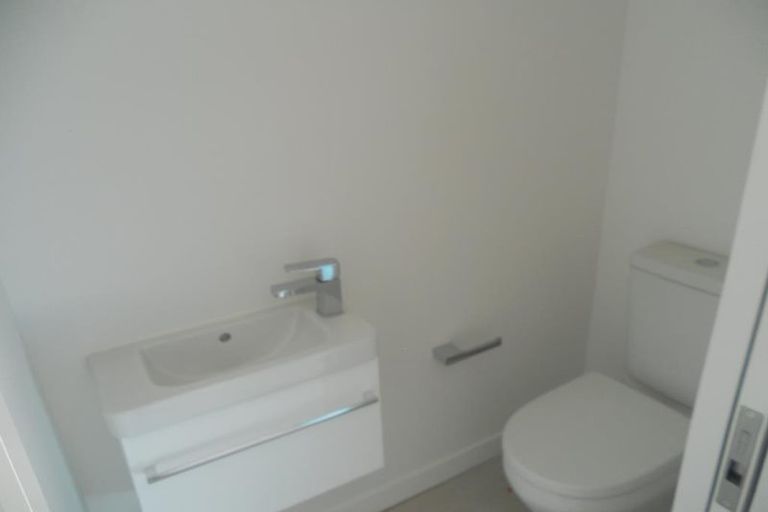 Photo of property in 2/7 Handyside Street, Tawa, Wellington, 5028