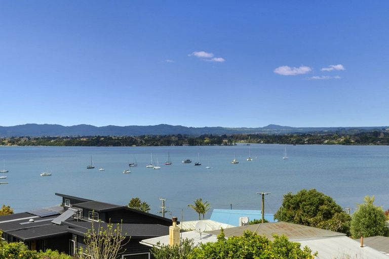 Photo of property in 37 Coppelia Avenue, Omokoroa, 3114