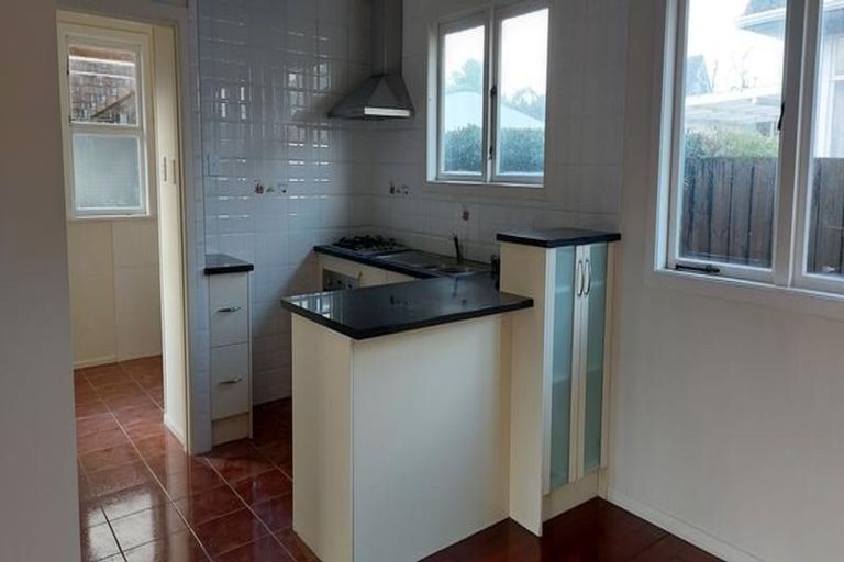 Photo of property in 33a Titoki Street, Te Atatu Peninsula, Auckland, 0610