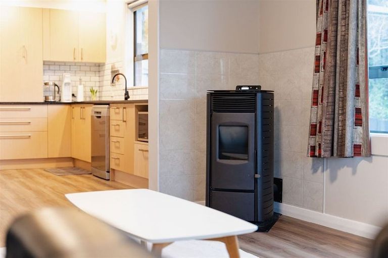 Photo of property in 94 Main South Road, Green Island, Dunedin, 9018