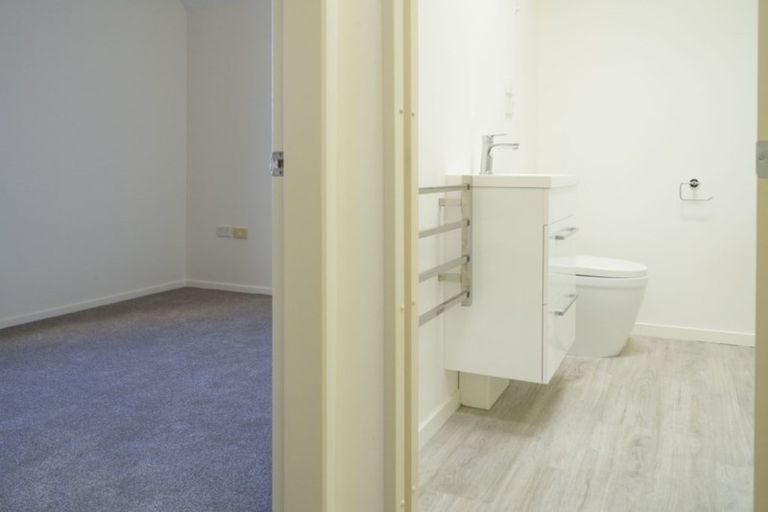 Photo of property in 31-41 Pirie Street, Mount Victoria, Wellington, 6011