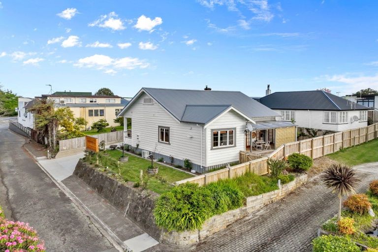 Photo of property in 12 High Street, Tirau, 3410