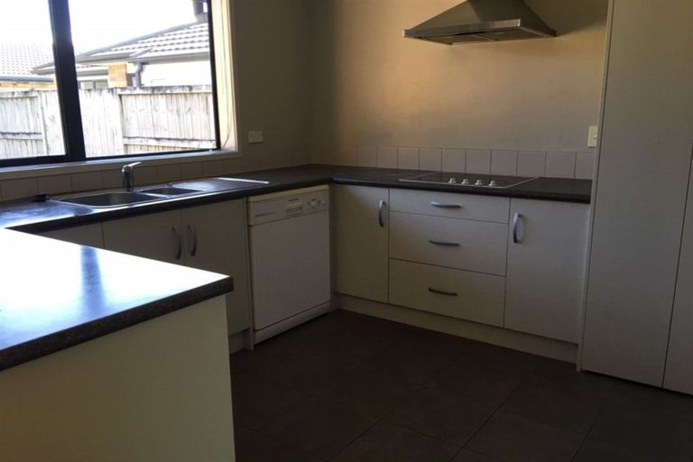 Photo of property in 32 Wiltshire Drive, Huntington, Hamilton, 3210