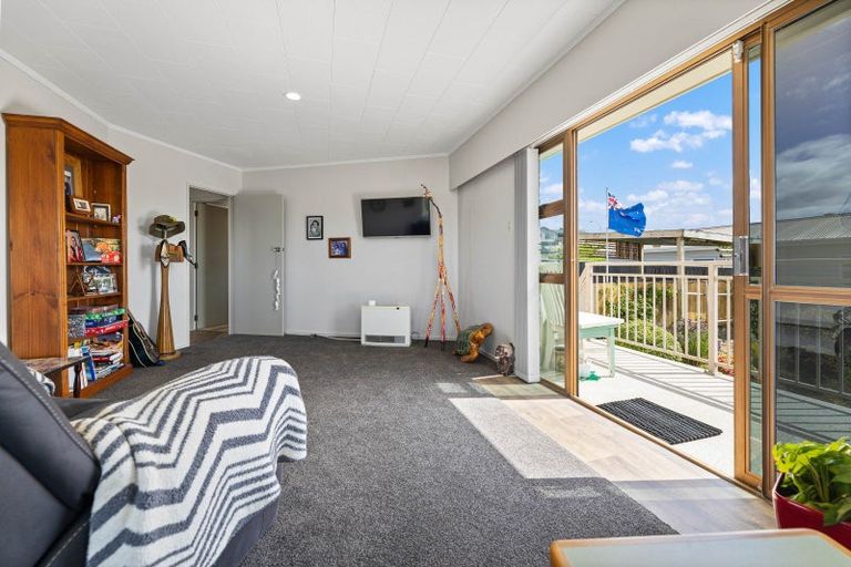 Photo of property in 24 Hillcrest Street, Tirau, 3410