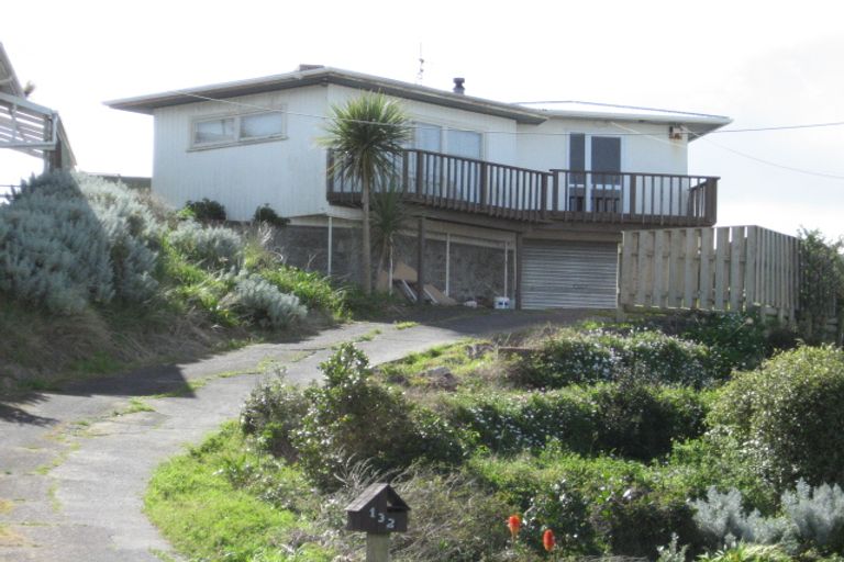Photo of property in 132 Cornfoot Street, Castlecliff, Whanganui, 4501