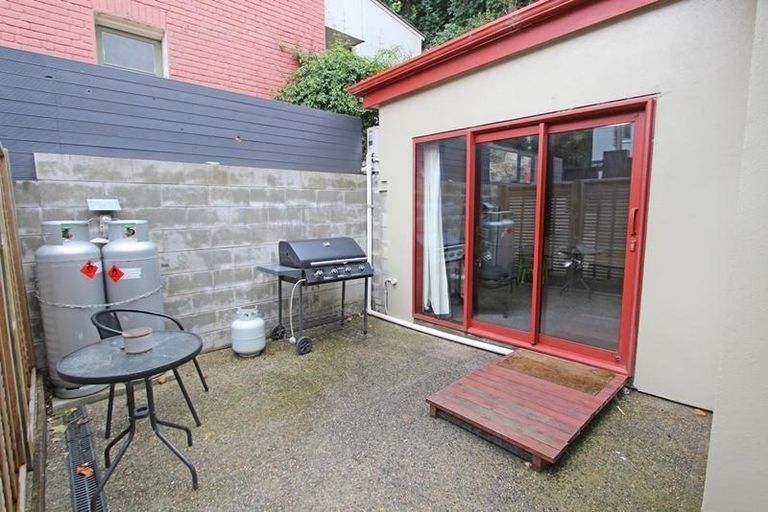 Photo of property in 28a Maclaggan Street, Dunedin Central, Dunedin, 9016