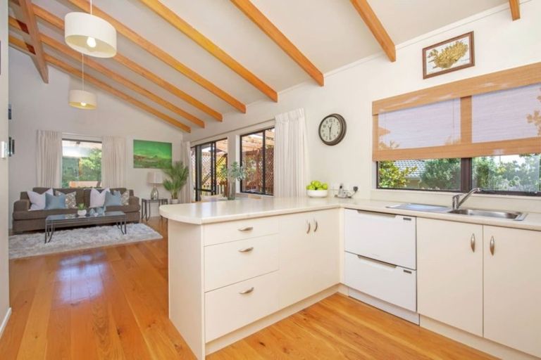 Photo of property in 3 Jandell Crescent, Bucklands Beach, Auckland, 2014