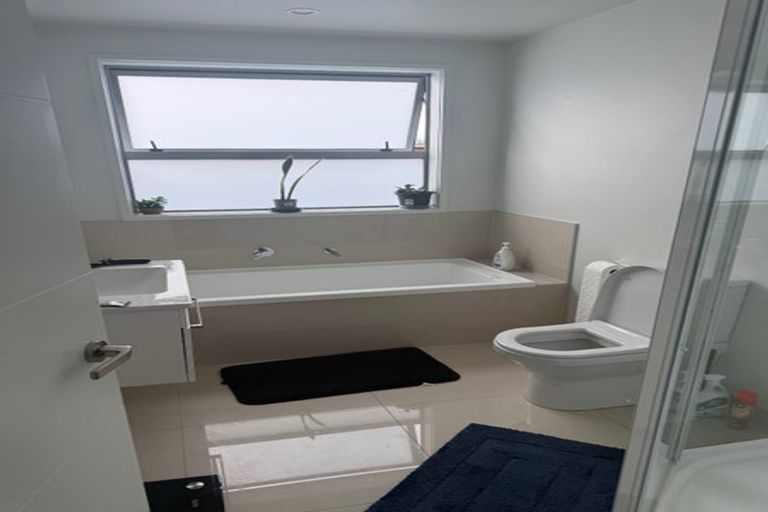 Photo of property in 8 Tomairangi Crescent, Pukekohe, 2120