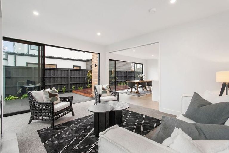 Photo of property in 17b Kirkwood Avenue, Upper Riccarton, Christchurch, 8041