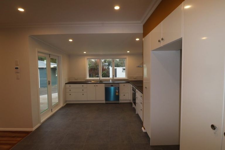 Photo of property in 12 Highbury Drive, Levin, 5510