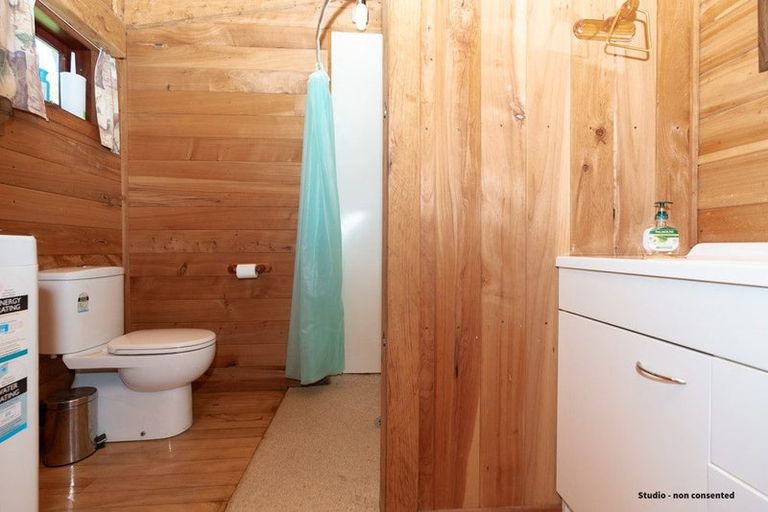 Photo of property in 240 Te Pahu Road, Te Pahu, 3285