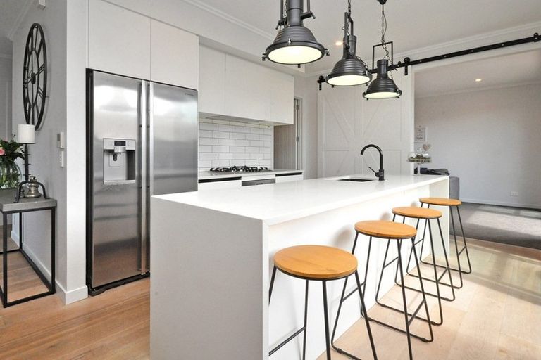 Photo of property in 8 Bellamont Street, Kumeu, 0810