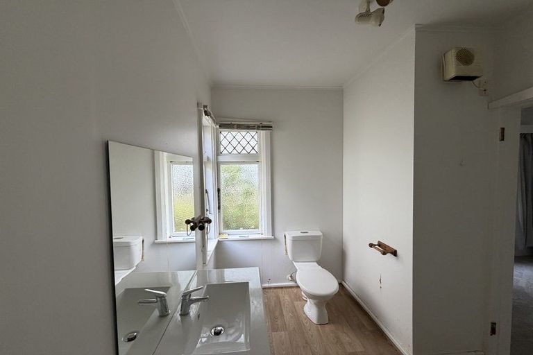 Photo of property in 3/44 Northland Road, Northland, Wellington, 6012