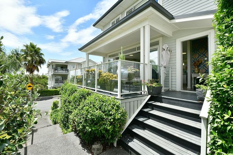 Photo of property in 37 Landmark Terrace, Orewa, 0931